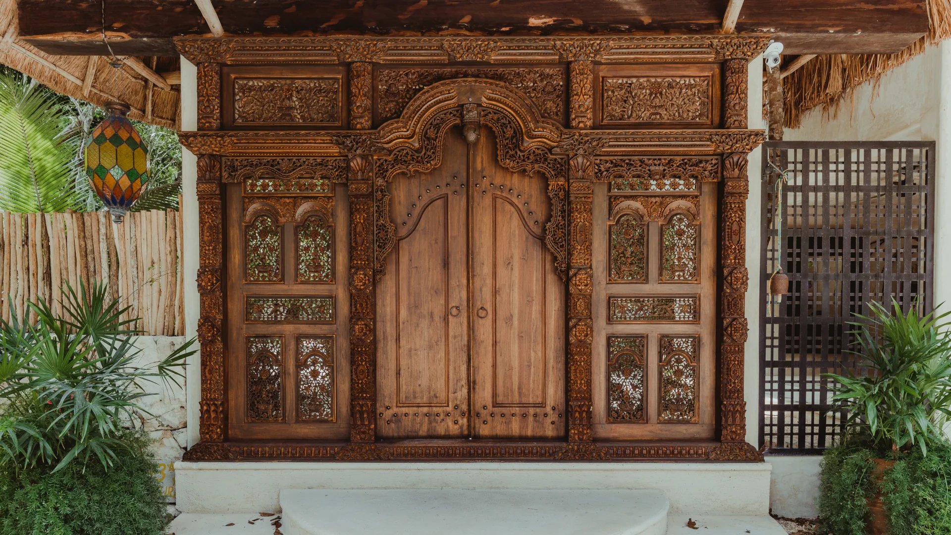 Entrance to Cachito de Cielo boutique eco-luxury hotel in Tulum