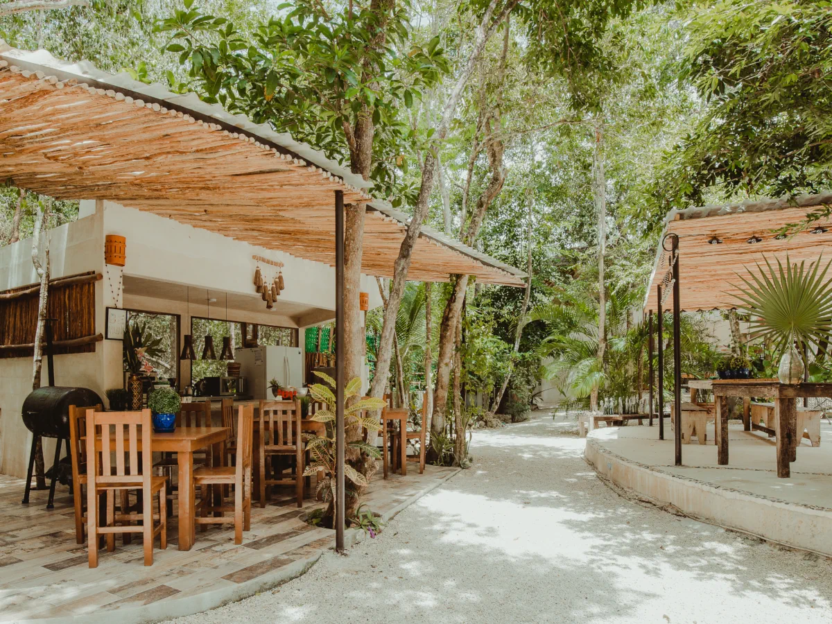 Open palapa breakfast space at Cachito de Cielo